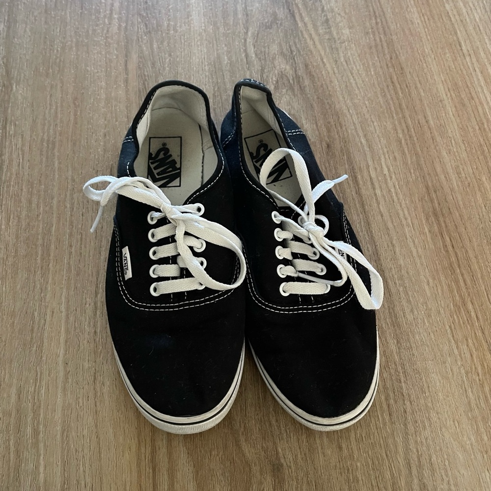 Vans Women’s Black Sneakers